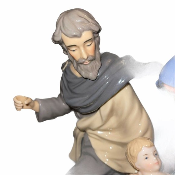 CLASSIC TREASURES Joseph Mary Baby Jesus Sculpture Fine Porcelain NO STAFF/BOX - Picture 4 of 12